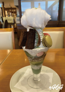 チョコミン党総裁パフェ(ココス)